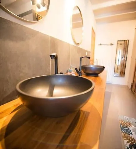 Holiday home Maison Chez Jeannot